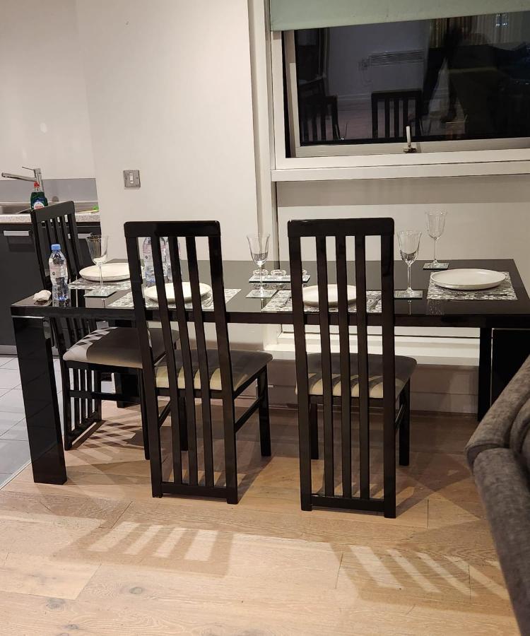 Luxury 2 Bed Apartment Excel Лондон Экстерьер фото
