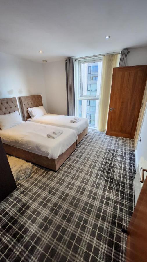Luxury 2 Bed Apartment Excel Лондон Экстерьер фото
