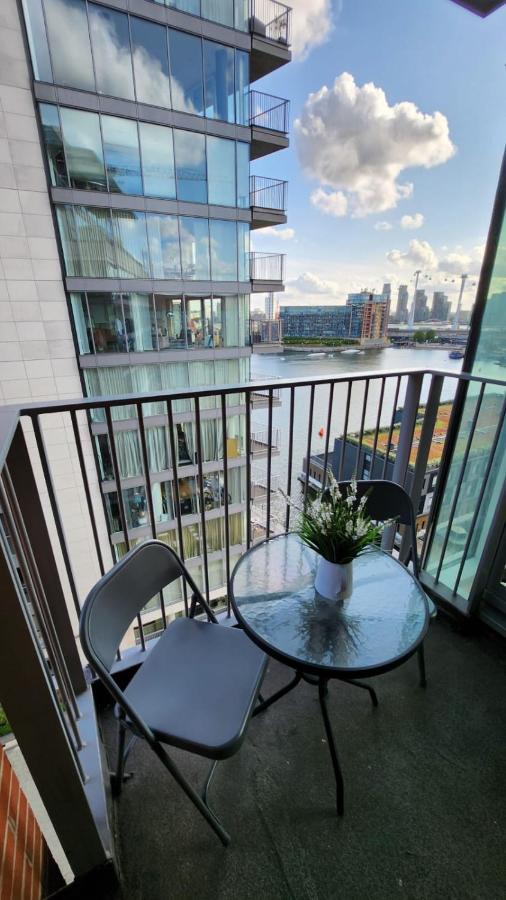 Luxury 2 Bed Apartment Excel Лондон Экстерьер фото