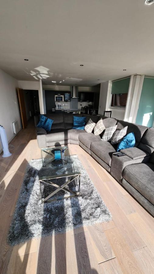 Luxury 2 Bed Apartment Excel Лондон Экстерьер фото
